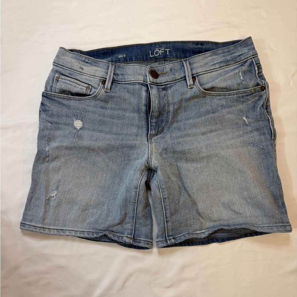 Loft size 26 light wash Bermuda Jean shorts